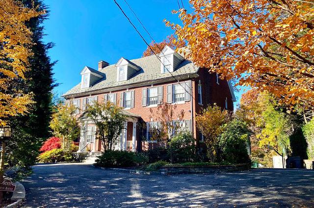 Suburban Home in New York Suburban Home in New York